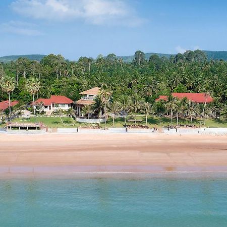 Ban Saithong Beach Resort Bang Saphan Noi Exteriör bild