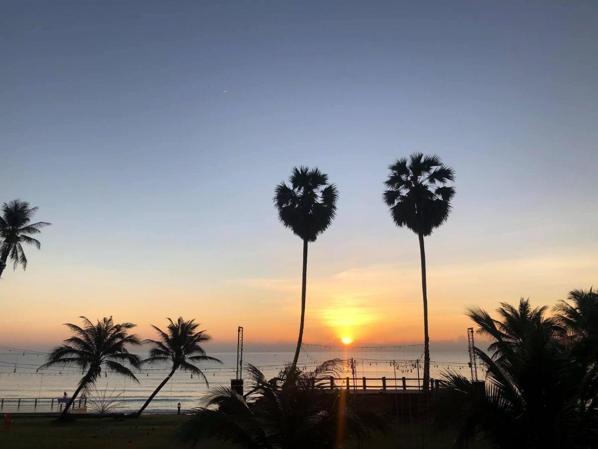 Ban Saithong Beach Resort Bang Saphan Noi Exteriör bild