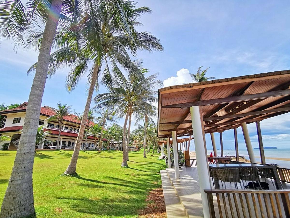 Ban Saithong Beach Resort Bang Saphan Noi Exteriör bild