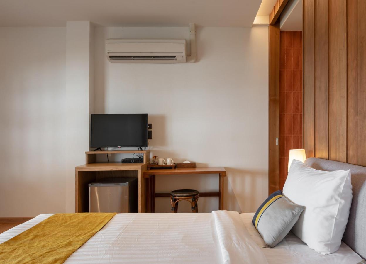 Ban Saithong Beach Resort Bang Saphan Noi Exteriör bild