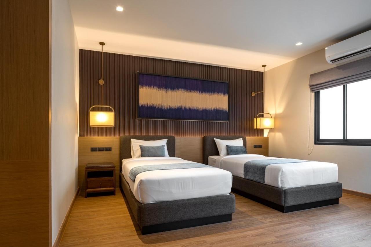 Ban Saithong Beach Resort Bang Saphan Noi Exteriör bild