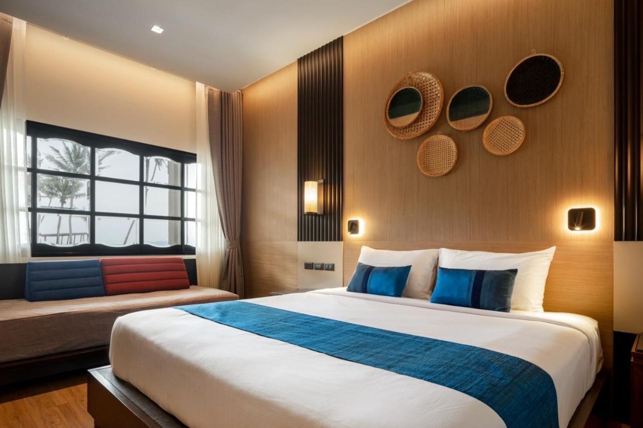Ban Saithong Beach Resort Bang Saphan Noi Exteriör bild
