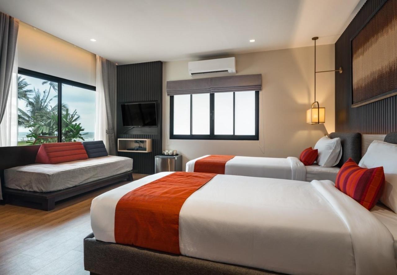 Ban Saithong Beach Resort Bang Saphan Noi Exteriör bild