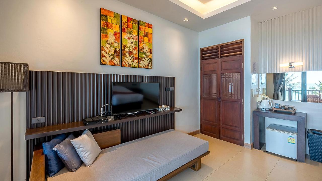 Ban Saithong Beach Resort Bang Saphan Noi Exteriör bild