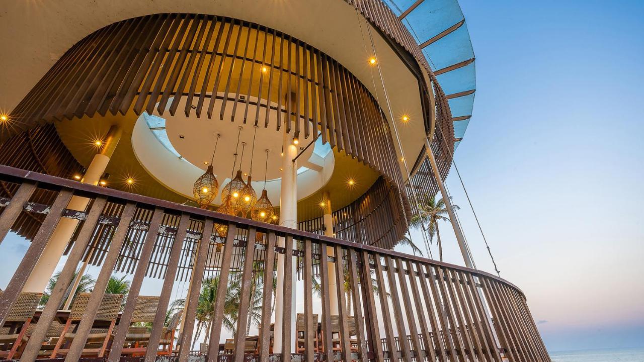 Ban Saithong Beach Resort Bang Saphan Noi Exteriör bild