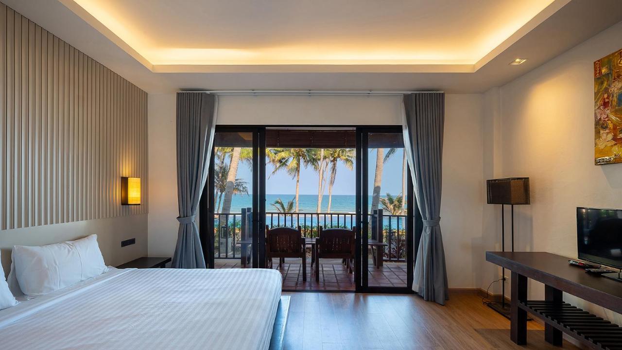 Ban Saithong Beach Resort Bang Saphan Noi Exteriör bild