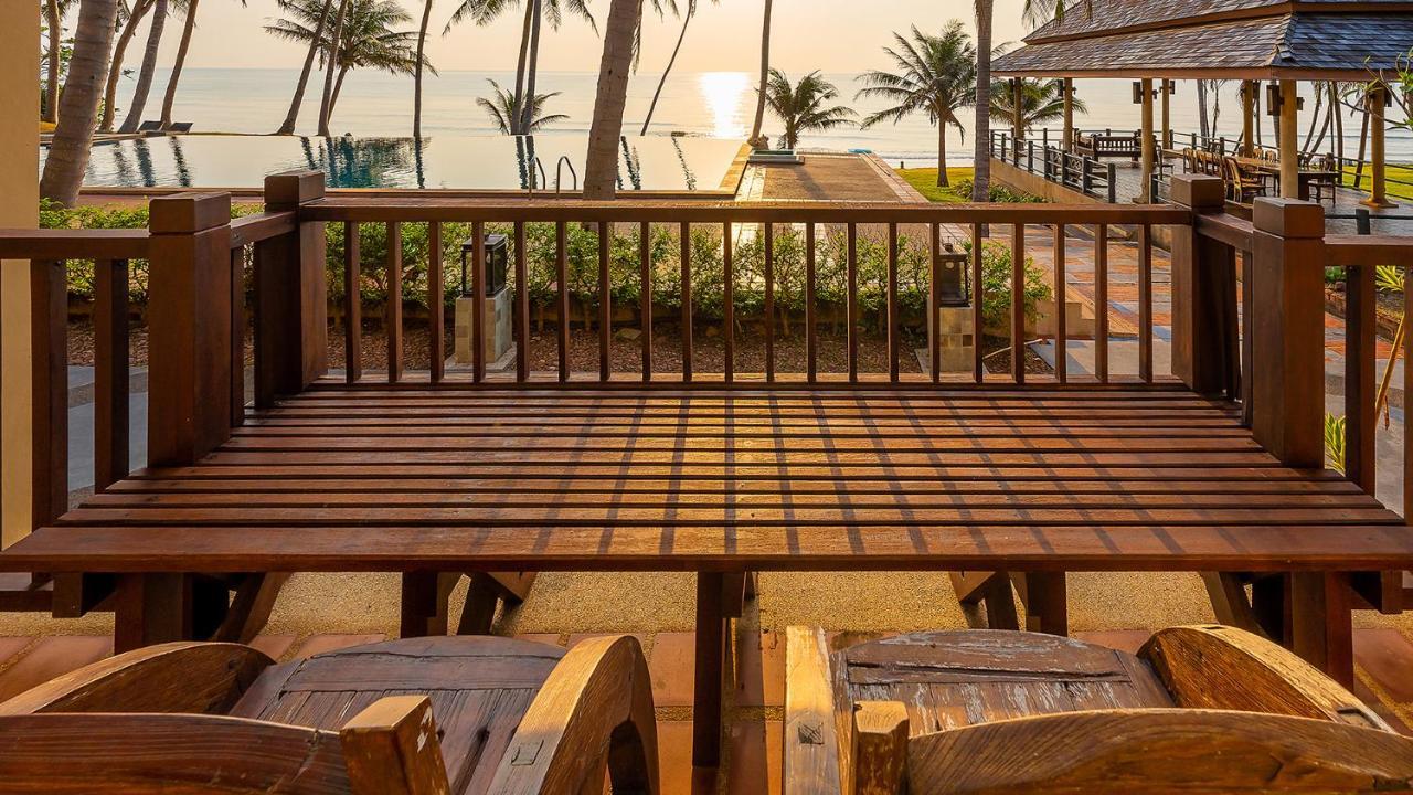 Ban Saithong Beach Resort Bang Saphan Noi Exteriör bild