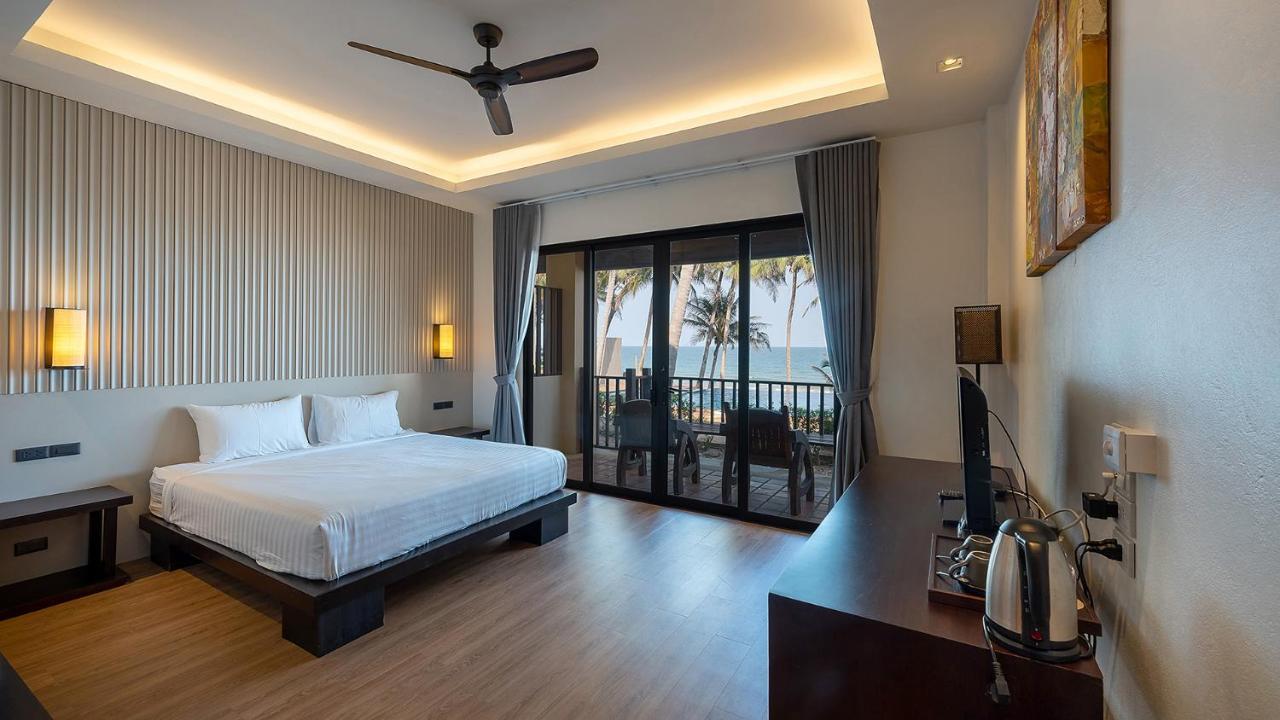 Ban Saithong Beach Resort Bang Saphan Noi Exteriör bild