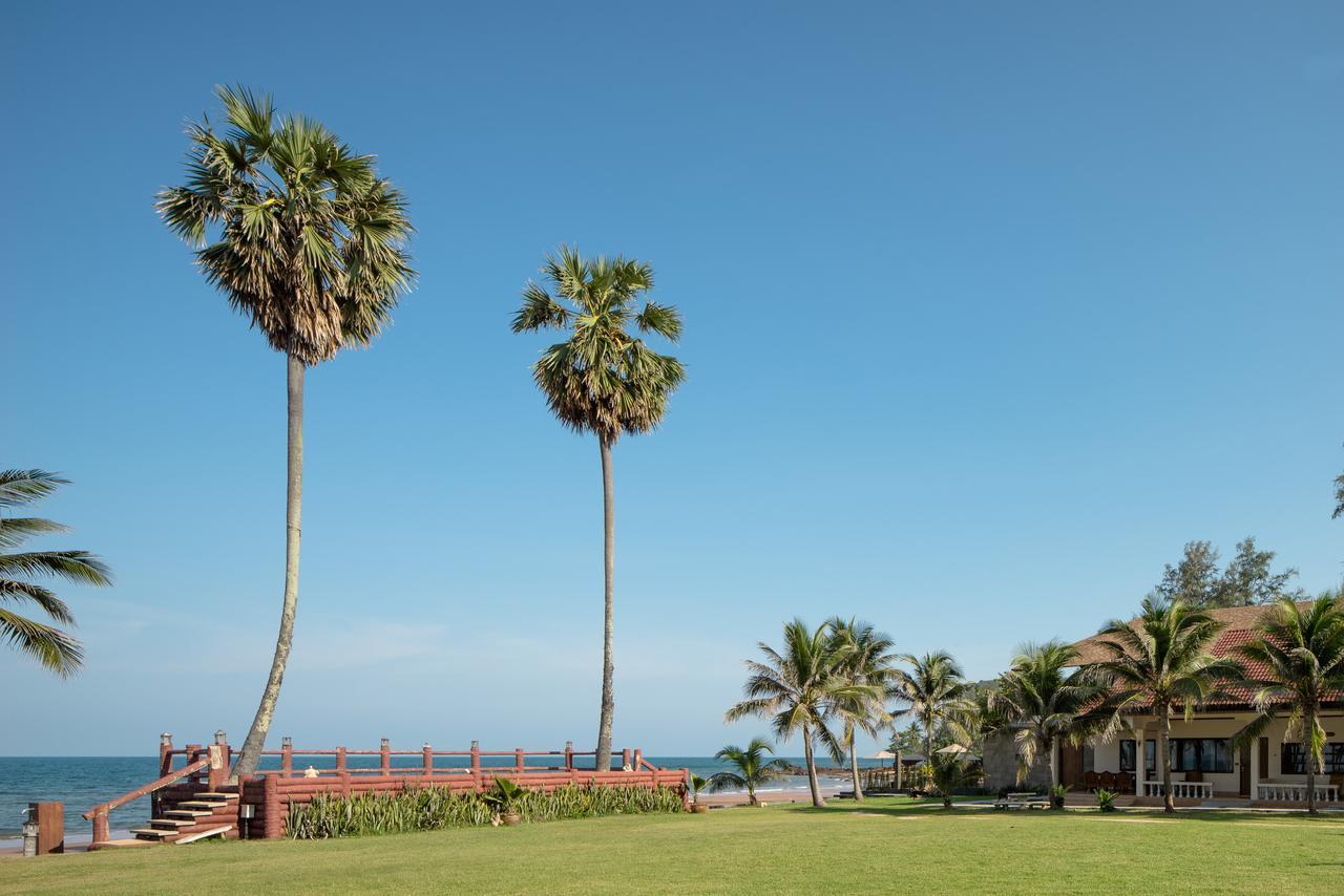 Ban Saithong Beach Resort Bang Saphan Noi Exteriör bild