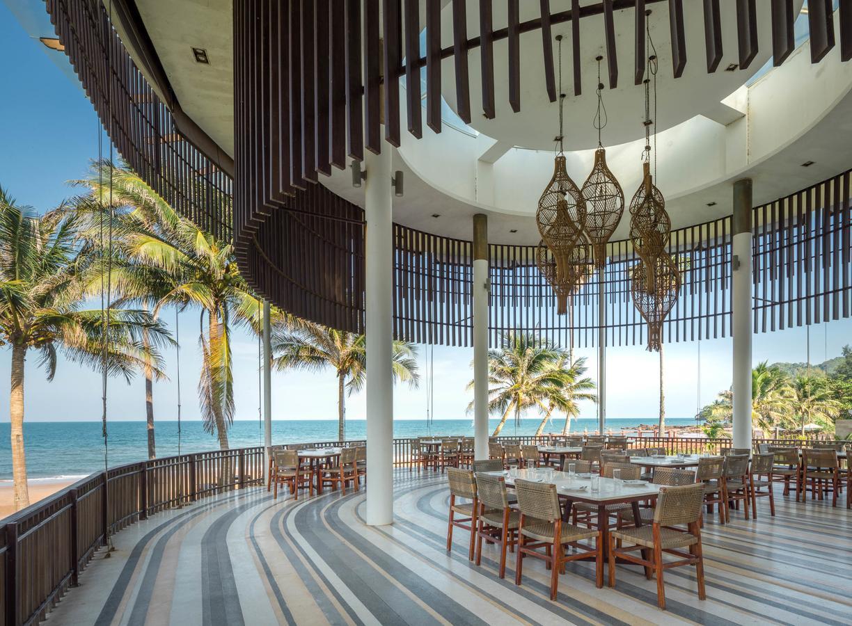Ban Saithong Beach Resort Bang Saphan Noi Exteriör bild